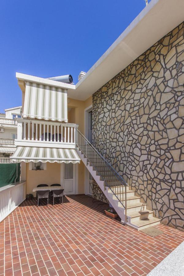 Apartments Konta City Center Vodice Bagian luar foto