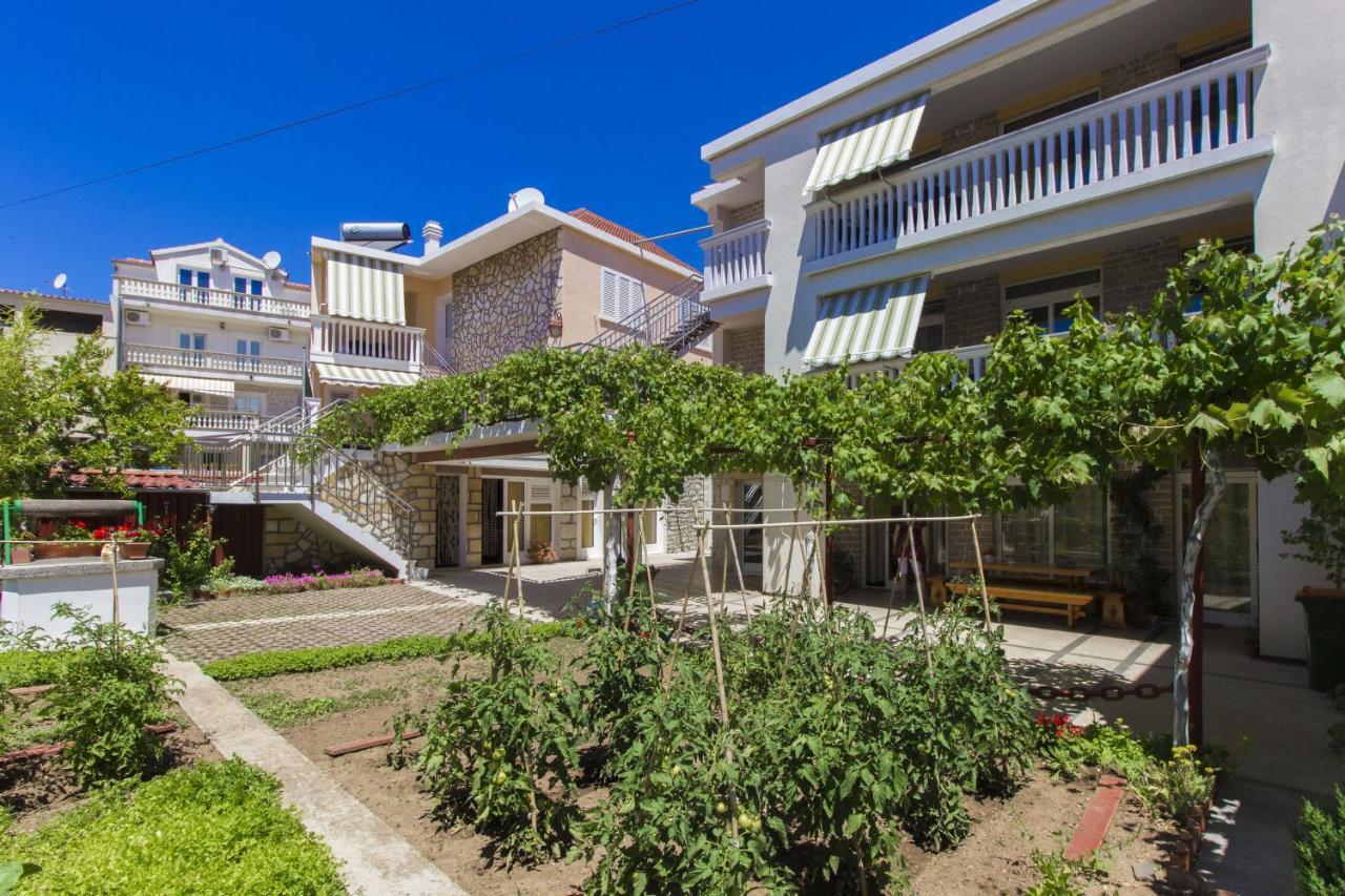 Apartments Konta City Center Vodice Bagian luar foto