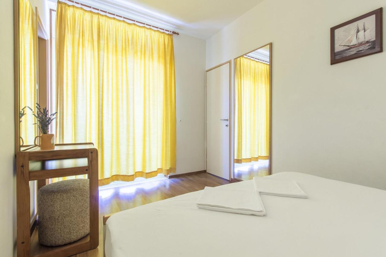 Apartments Konta City Center Vodice Bagian luar foto