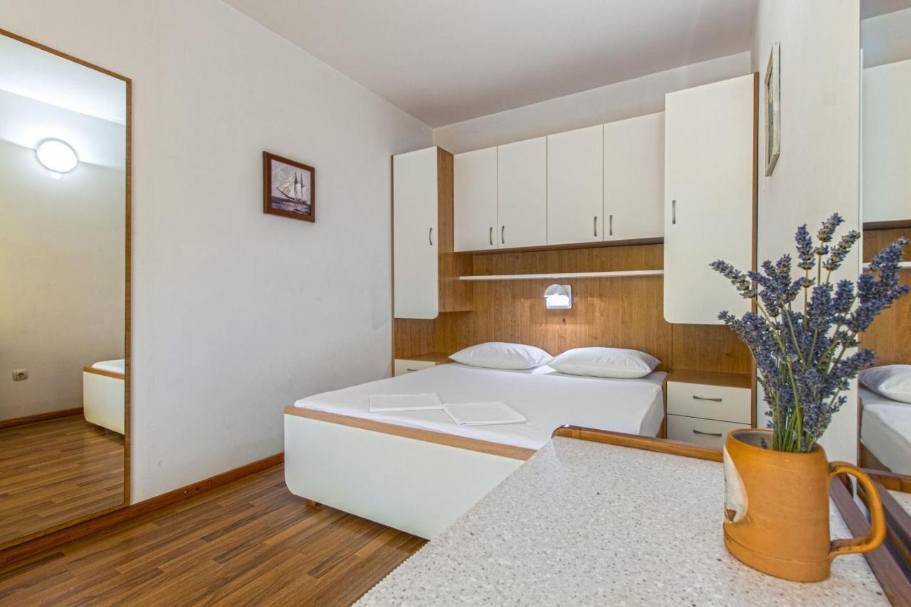 Apartments Konta City Center Vodice Bagian luar foto