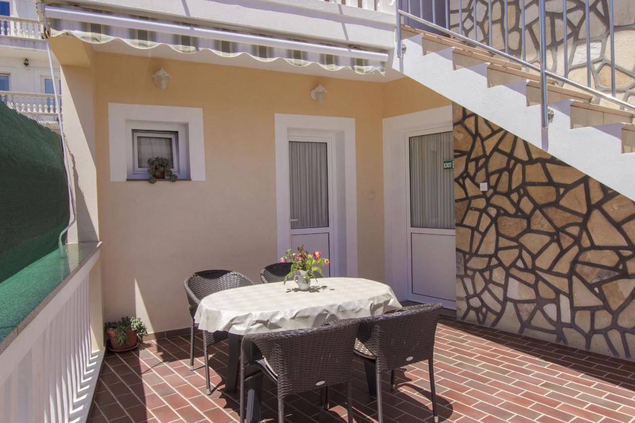 Apartments Konta City Center Vodice Bagian luar foto