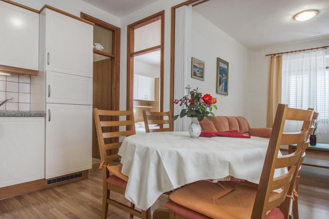 Apartments Konta City Center Vodice Bagian luar foto