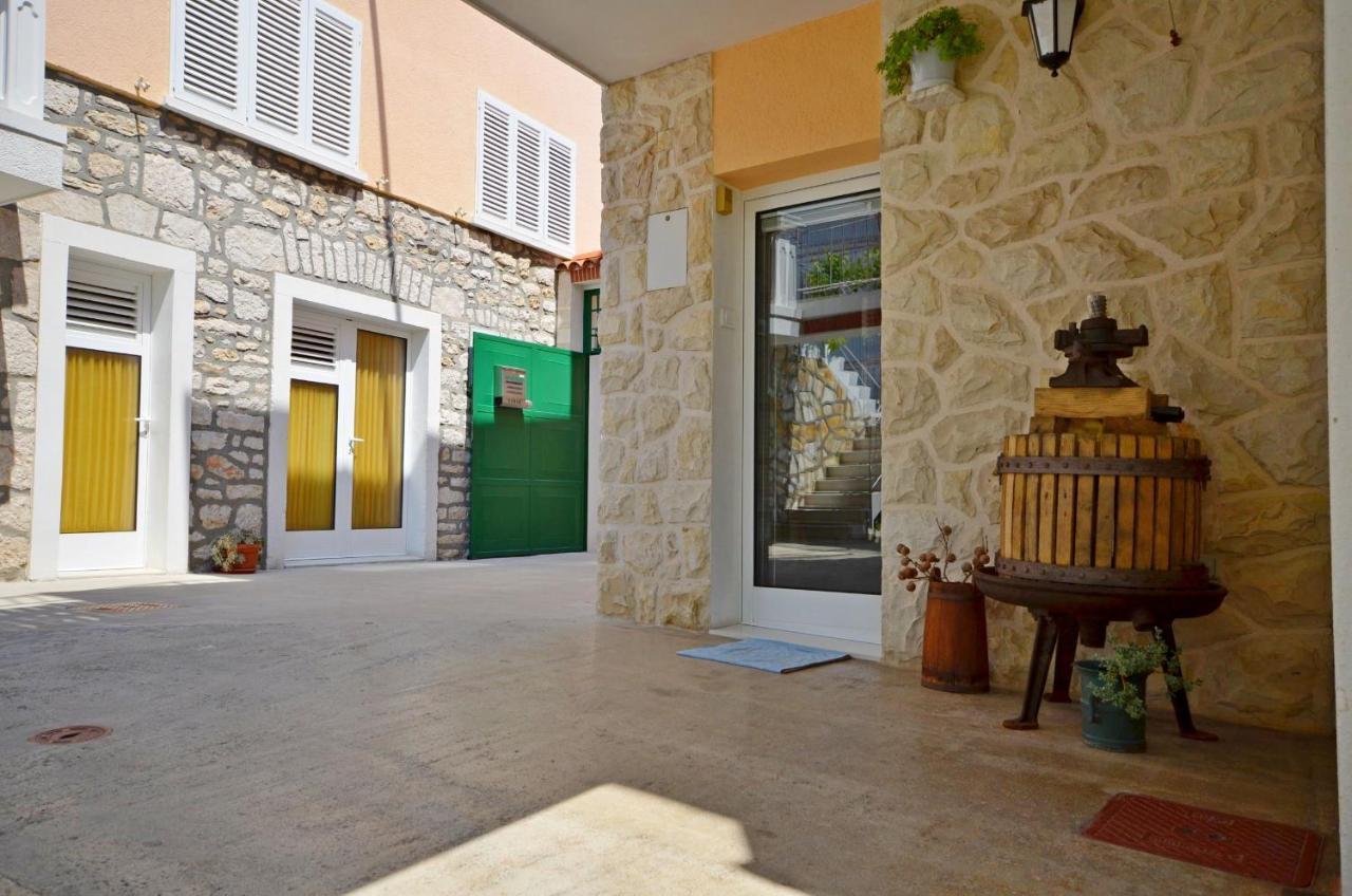 Apartments Konta City Center Vodice Bagian luar foto