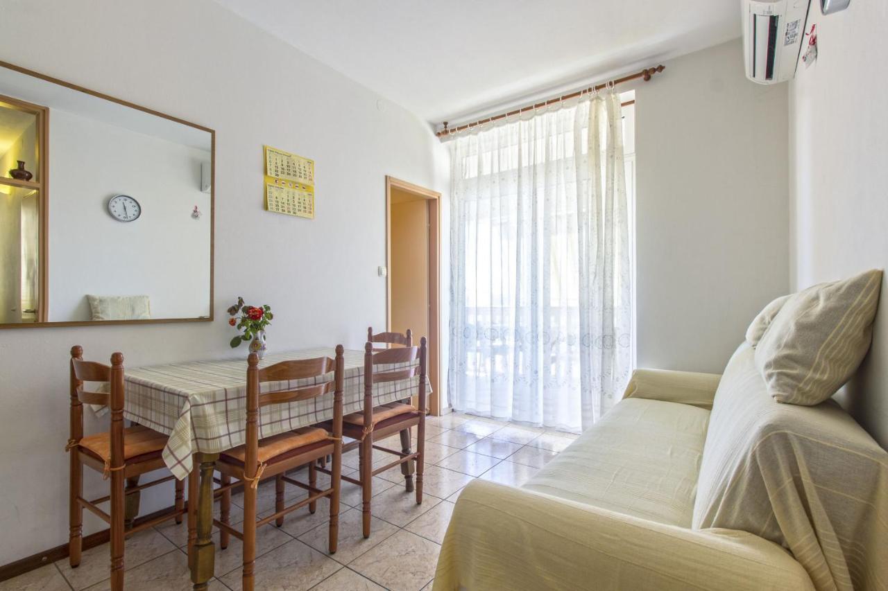 Apartments Konta City Center Vodice Bagian luar foto