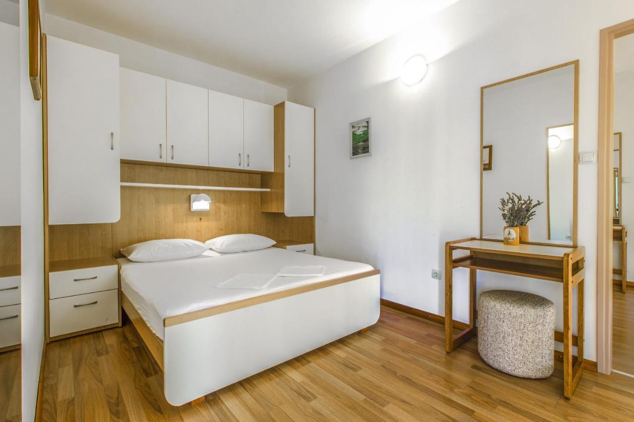 Apartments Konta City Center Vodice Bagian luar foto